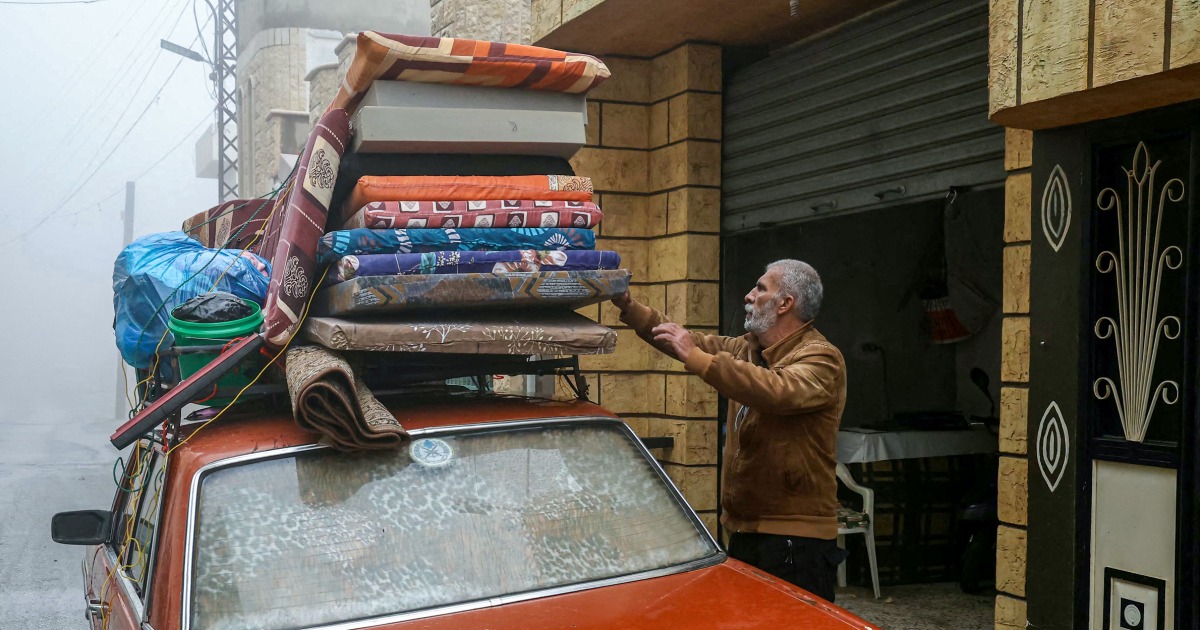 lebanese-civilians-rebuilding