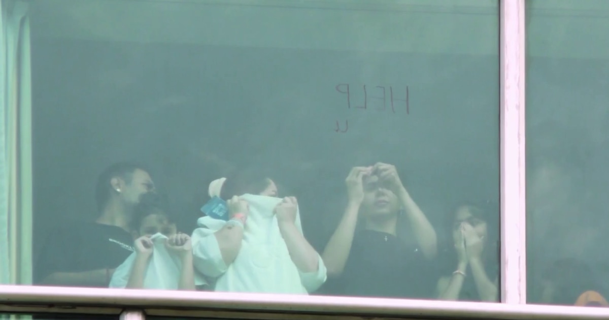 migrants-panama-hotel-plea