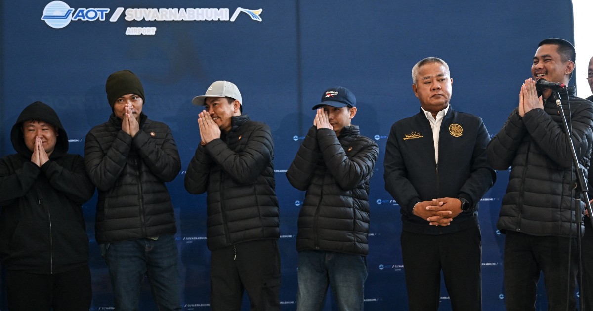 thai-hostages-return-home
