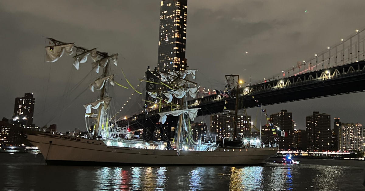 tall-ship-brooklyn-bridge-incident