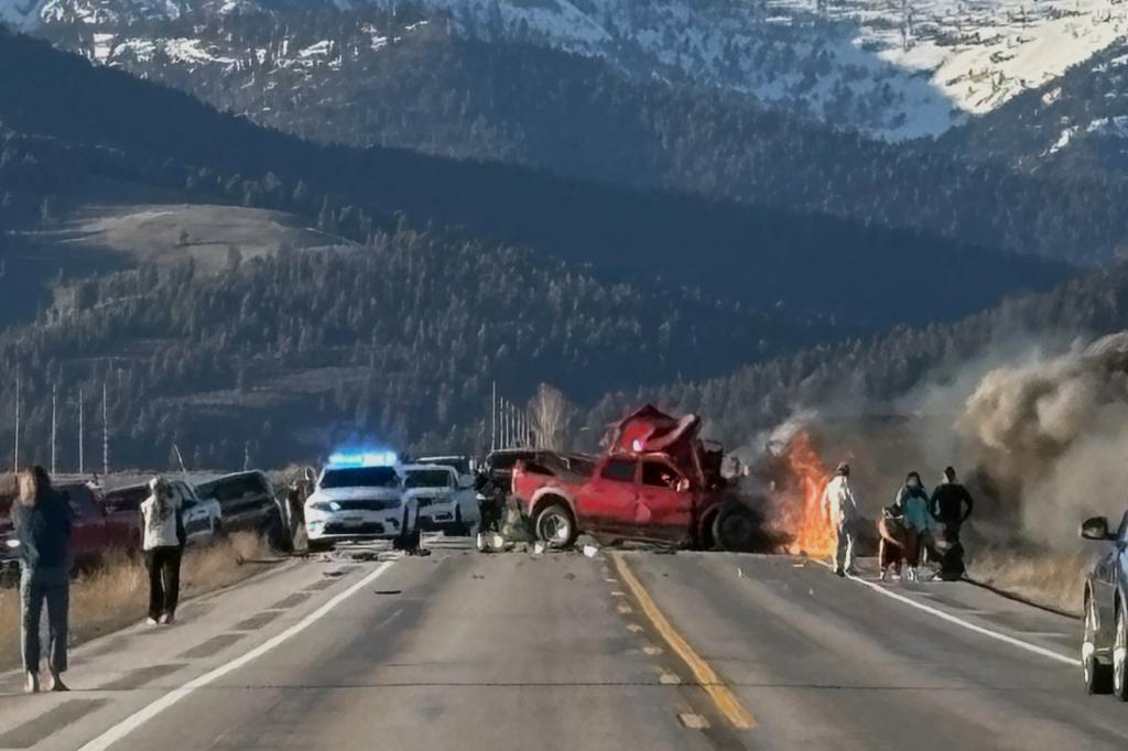 yellowstone-tour-van-crash